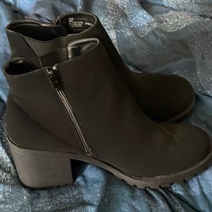Ankle boots with heel